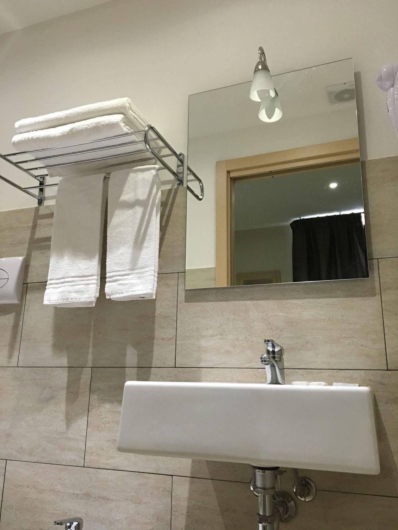 מילאנו Hotel San Biagio מראה חיצוני תמונה