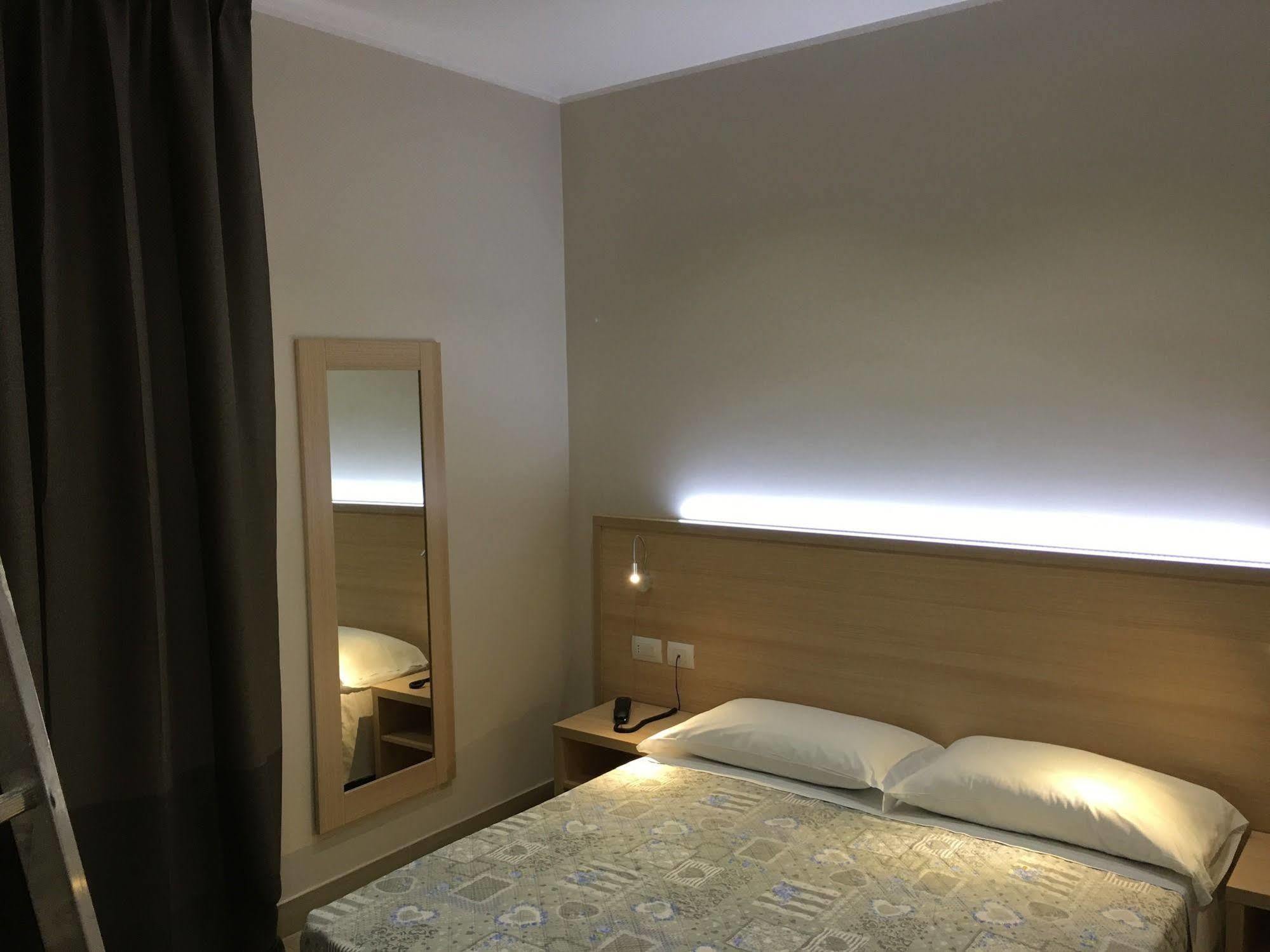 מילאנו Hotel San Biagio מראה חיצוני תמונה