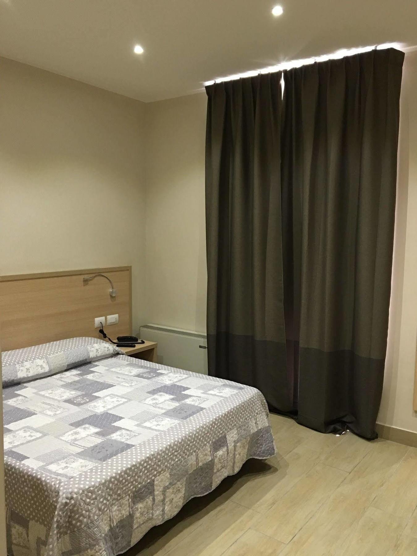 מילאנו Hotel San Biagio מראה חיצוני תמונה